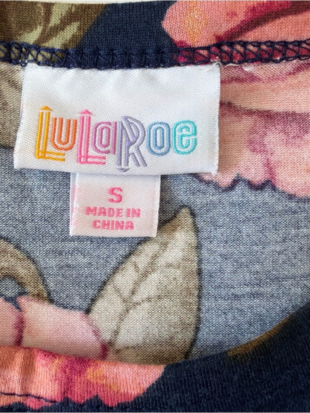 LuLaRoe Womens Carly Dress Navy with Pink Floral Print Size Small Y2K Hi Low Hem - Picture 7 of 7